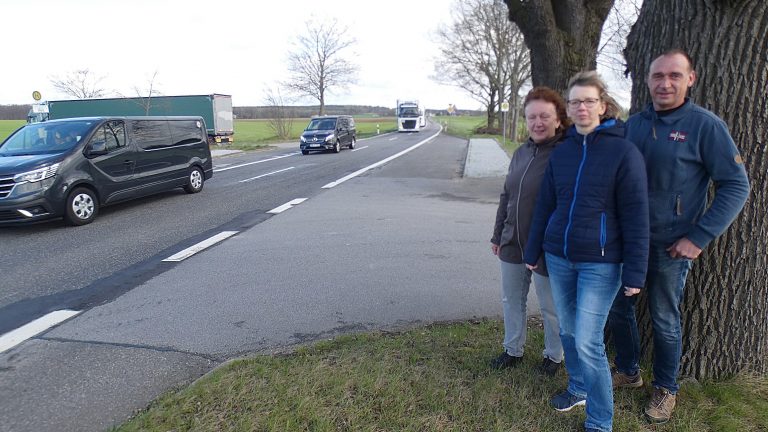 Malschwitz OT Briesing: Schulkinder warten weiter im Kalten und Dunkeln auf den Bus