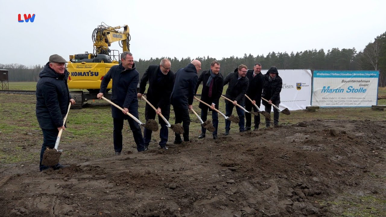 Bernsdorf OT Straßgräbchen: Symbolischer Spatenstich für den Gewerbepark