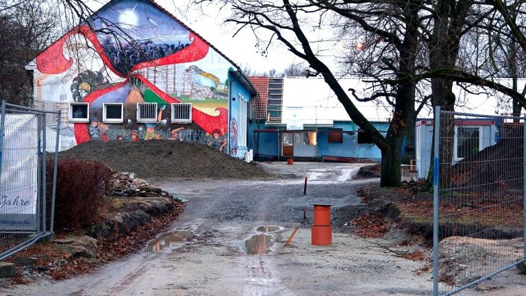 Hoyerswerda: Jugendclubhaus Ossi entkernt und bereit für den Wiederaufbau