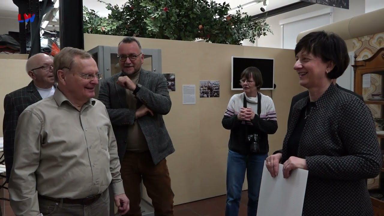 Hoyerswerda OT Knappenrode: Rasentraktor für den Transferraum Heimat