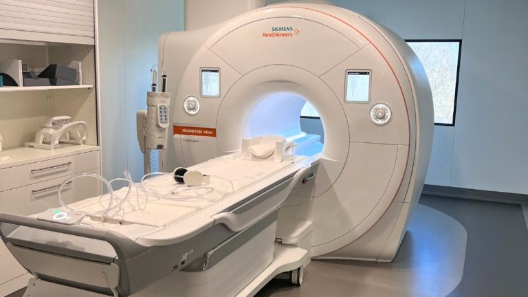 Herzberg/E.: Neues MRT im EE-Klinikum einsatzbereit