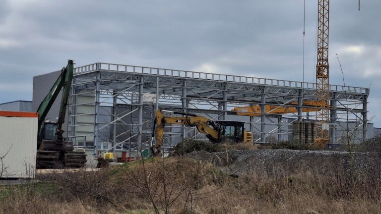 Bautzen OT Salzenforst: Reges Baugeschehen im Industriegebiet