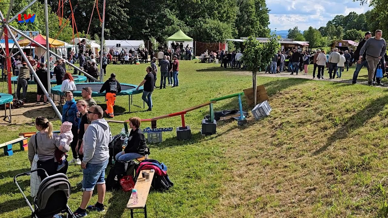 Markersdorf OT Jauernick-Buschbach: Himmelfahrt mit Katapult und Ehe bis zum Hahnenschrei