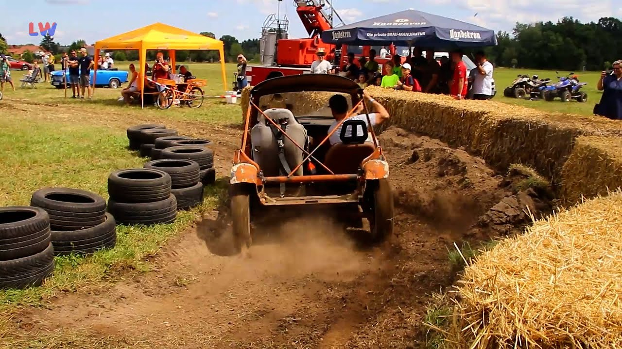 Groß Düben OT Halbendorf: Rasante Trabi-Fahrt zum Neptunfest