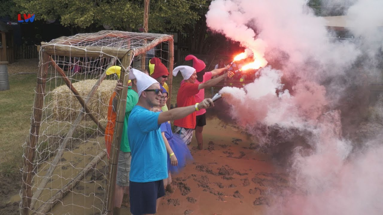 Staupitz: 11. Schlammfußball-Turnier des Jugendclubs Rubbeldikaz