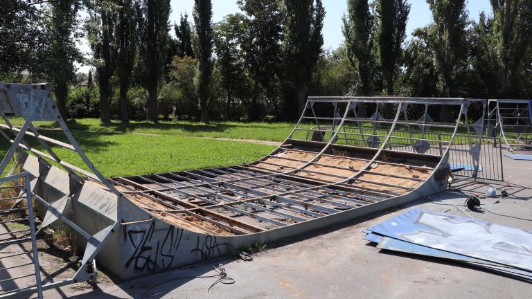 Görlitz-Weinhübel: Neue Kunststoffplatten auf der Skatestrecke