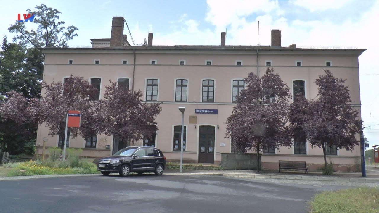 Herzberg/E.: Summer school im alten Westbahnhof