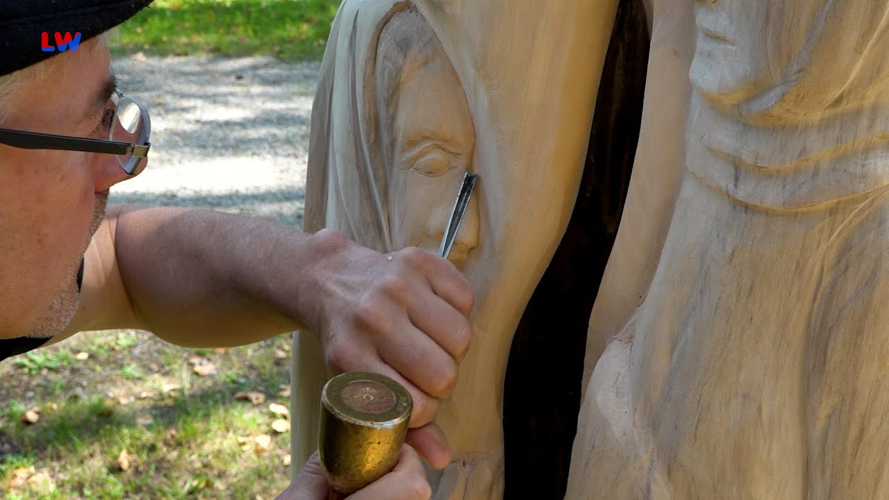 Schleife/ Hoyerswerda: Sagenhafter Einzug im Lausitz-Center