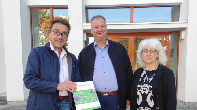 Hoyerswerda: Neuer Sponsoringvertrag offiziell übergeben