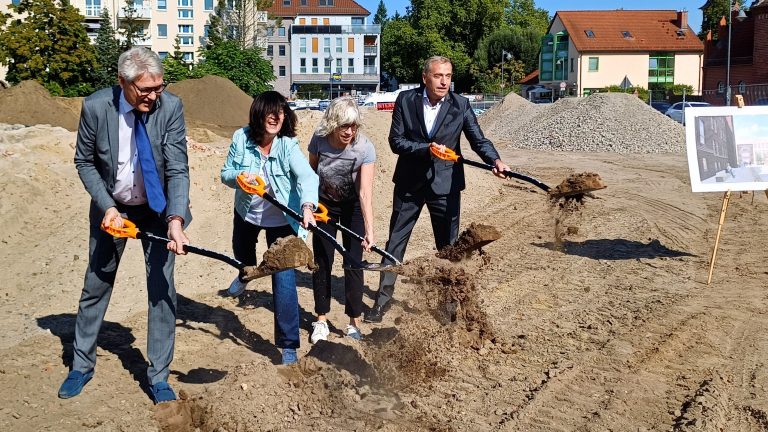 Spremberg: Spatenstich für Berufsorientierende Oberschule