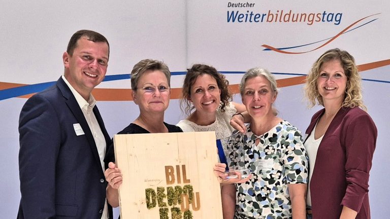 Hoyerswerda/Berlin: „Schlossgespräche“ erhalten Weiterbildungspreis
