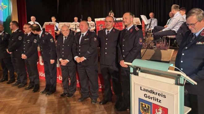 Niesky: Feuerwehrleute für Einsatz geehrt