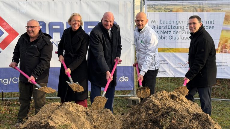 LK Görlitz: Spatenstich für zweite Phase des Glasfaserausbaus