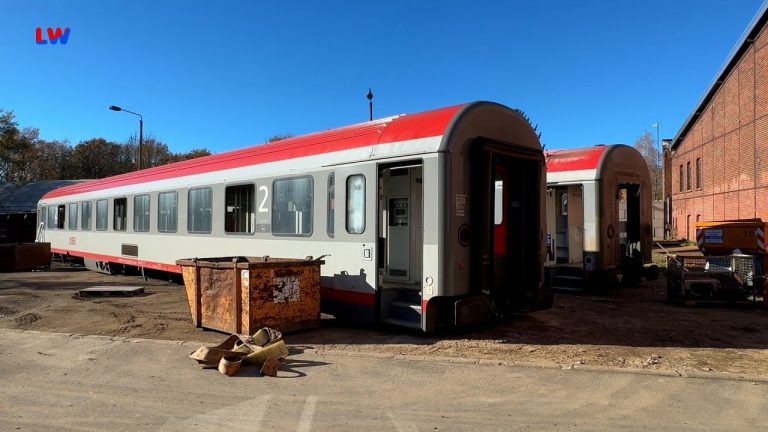 Görlitz: Waggon auf letzter Fahrt – Ende Schrottplatz