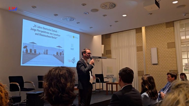 Lausitz/ Berlin: Reise mit Jugendlichen aus der Lausitz