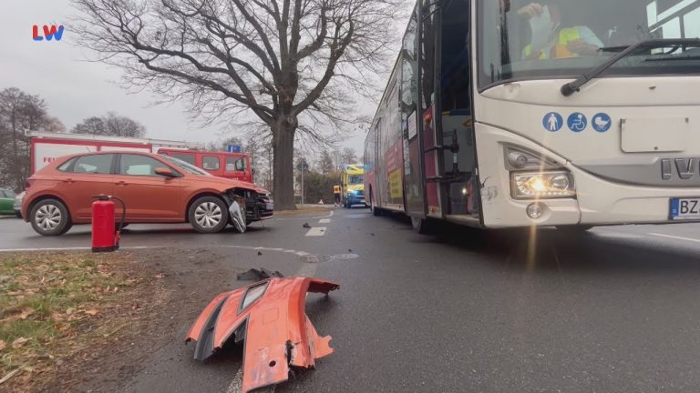 Wittichenau: Busfahrer und Kind bei Unfall leicht verletzt