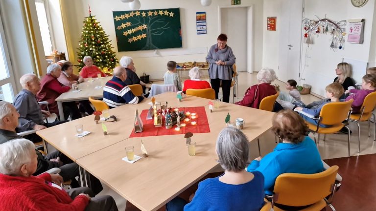 Kroppen: Märchenerzählerin stimmt auf Advent ein
