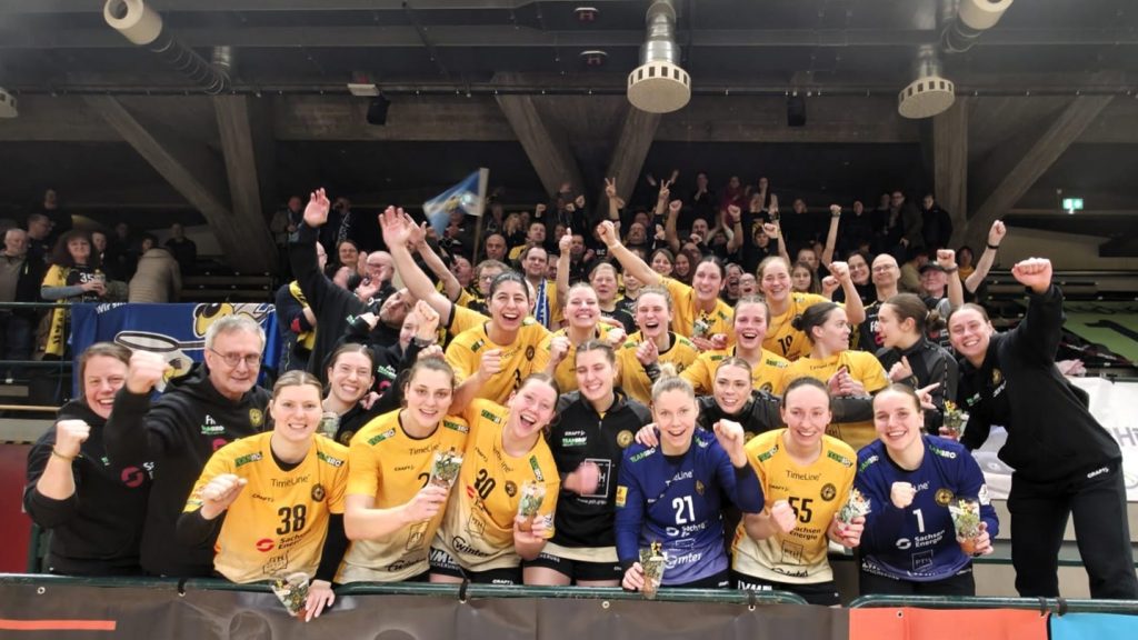 Berlin/Großröhrsdorf: Rödertalbienen siegen bei den Spreefüxxen