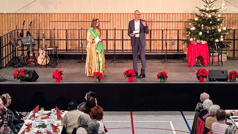 Bautzen: Seniorenweihnachtsfeier in der Mehrzweckhalle Schützenplatz