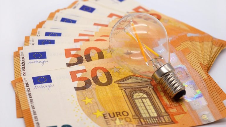 Hoyerswerda: Strom und Gas werden für viele Haushalte spürbar günstiger