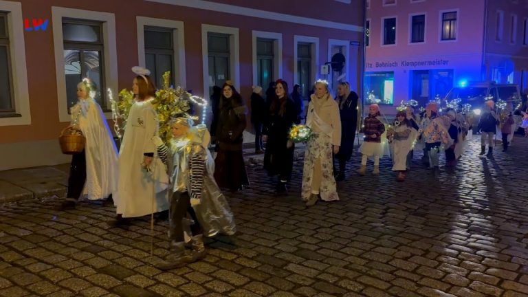 Kamenz: Zauberhafte Engelparade am vierten Advent
