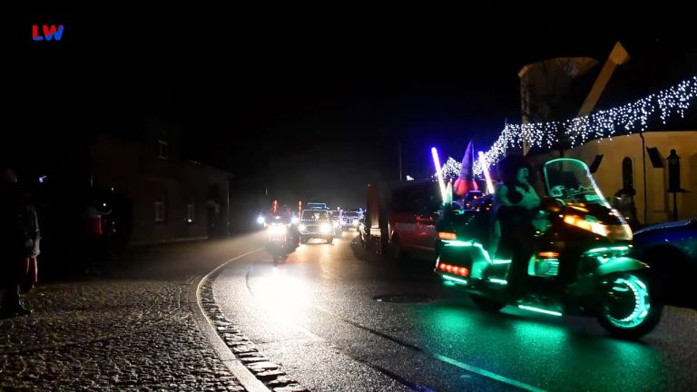Rohne/Schleife: Lichterfahrt der Freiwilligen Feuerwehr