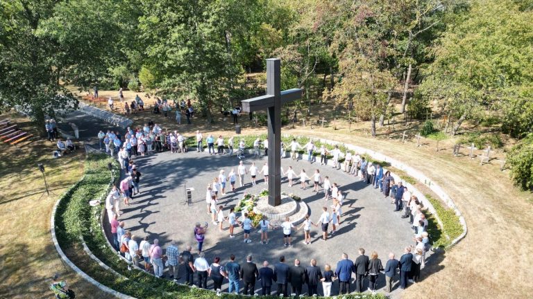 Bad Liebenwerda/Mühlberg/E.: 35 Jahre Initiativgruppe Lager Mühlberg