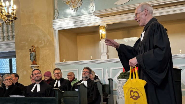 Ebersbach/Schöpstal: Pfarrer Hans Albrecht Lichterfeld in den Ruhestand verabschiedet
