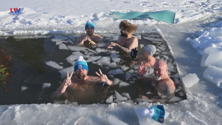 Großschönau: Eisbaden im Waldbad Trixi