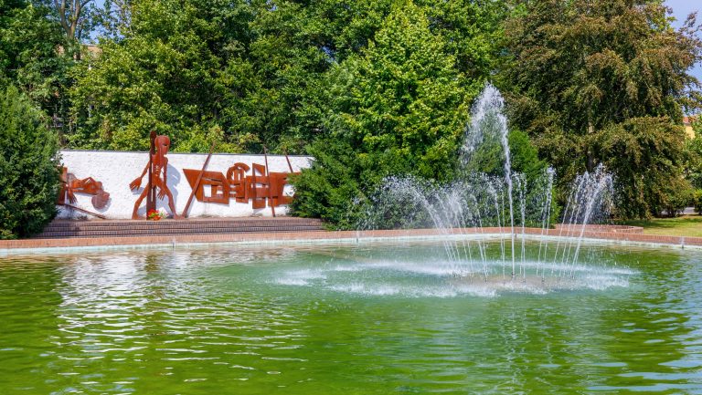 Finsterwalde: Vandalismus und Diebstahl am Springbrunnen