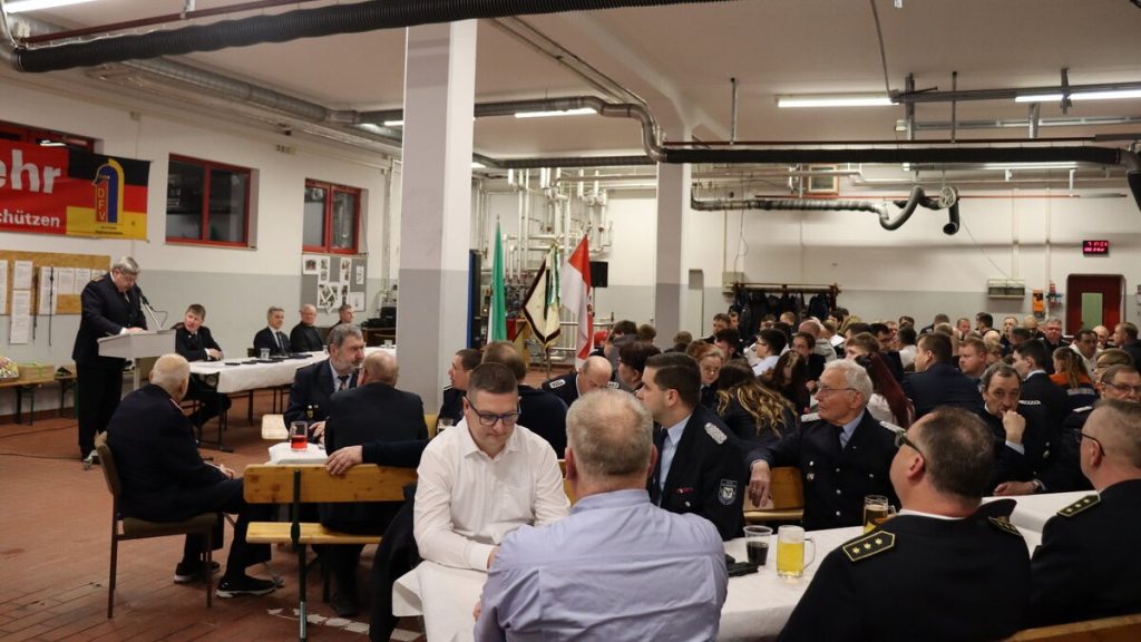 Finsterwalde: Über 390 Alarmierungen im Jahr 2025