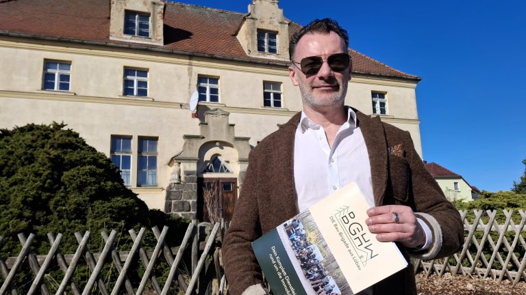 Großdubrau OT Crosta: Alte Schule hat neue Eigentümer