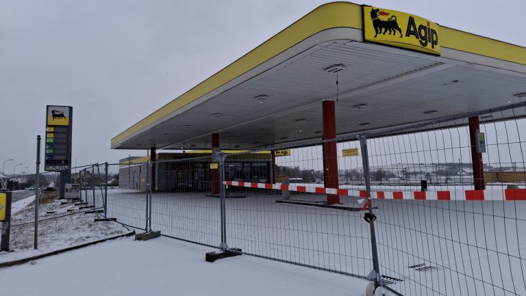 Bautzen OT Auritz: Geschlossene Agip-Tankstelle wird abgerissen