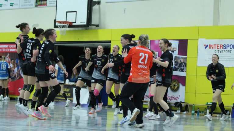 Großröhrsdorf: Rödertalbienen feiern siebten Sieg in Folge