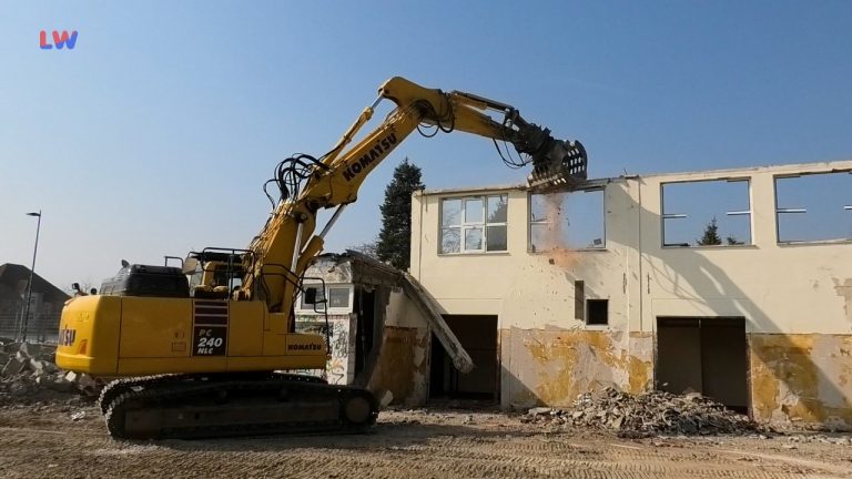 Bautzen: Abriss der Allendeschul-Turnhalle hat begonnen