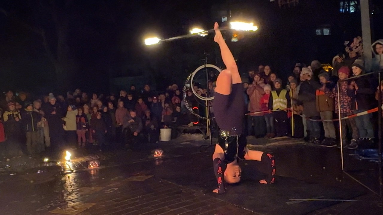 Kulturfenster: Feuershow mit der Zauberhaften Kathi