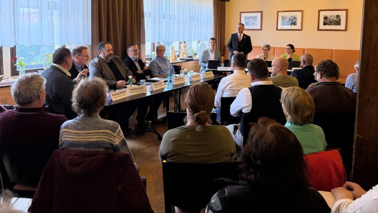 Radibor: Bürger bringen Sorgen beim Landratsgespräch vor