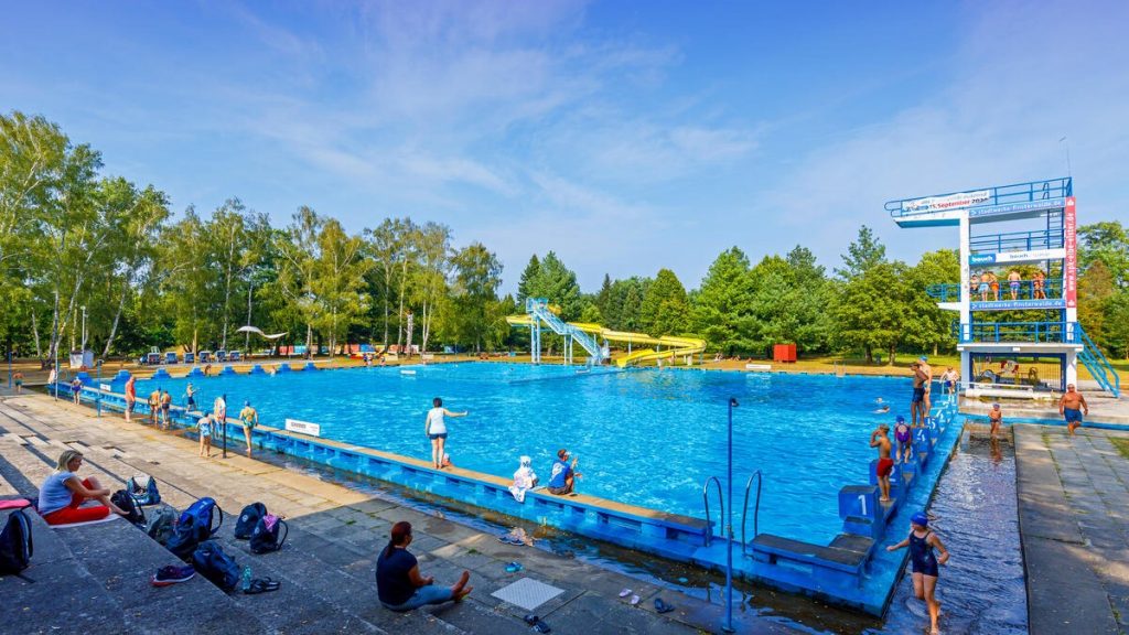 Finsterwalde: Freibad startet in die Saison