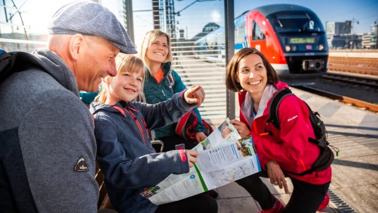 Sachsen: Mehr Züge am Feiertagswochenende