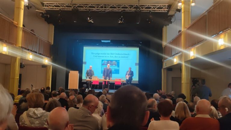 Kamenz: Podiumsgespräch über die Medien Ostdeutschlands