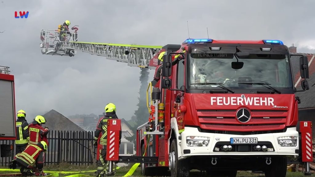 Großnaundorf: Scheune in Brand