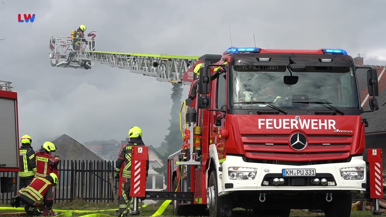 Großnaundorf: Scheune in Brand