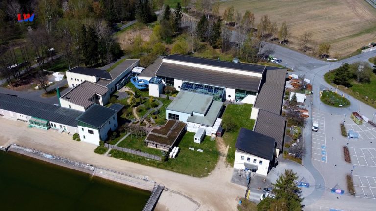 Großschönau: Grundsteinhebung im Trixi-Bad