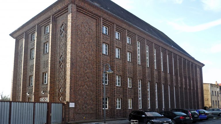 Finsterwalde: Historische Doppelturnhalle wird saniert