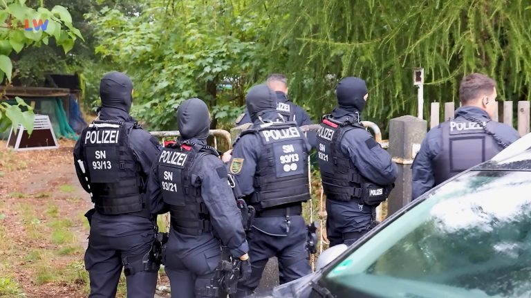 Neukirch OT Weißbach: Großeinsatz der Polizei