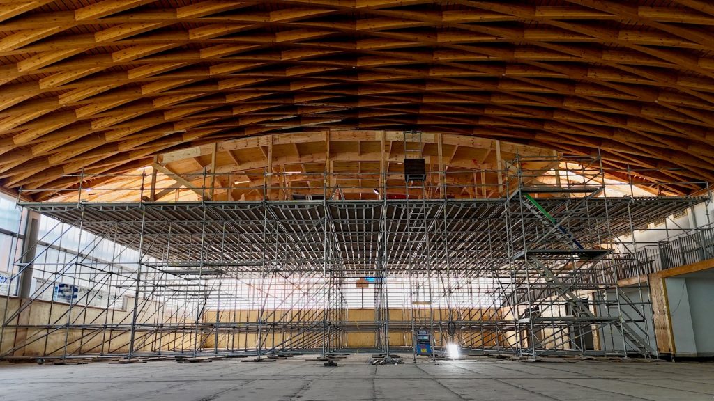 Cunewalde: Turnhalle bekommt jetzt ihr neues Lamellen-Dach