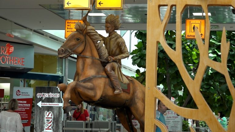 Hoyerswerda: Rätselhafte Sagenwelt im Lausitzcenter - LAUSITZWELLE