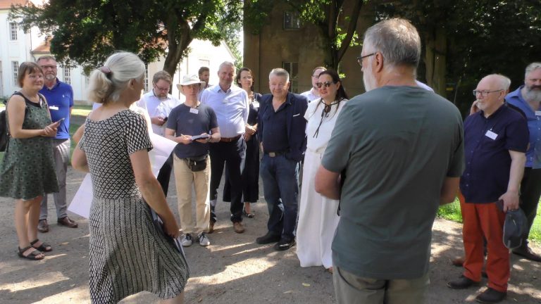 Lauchhammer: Hoher Besuch im Schlosspark