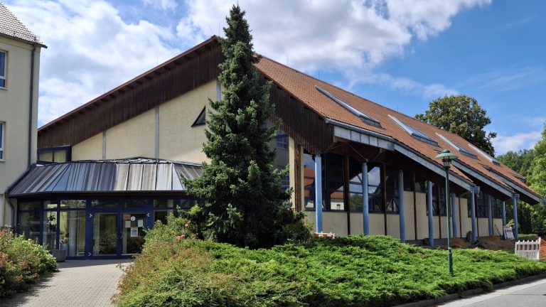 Doberschau-Gaußig OT Gaußig: Turnhalle wird in Schuss gehalten