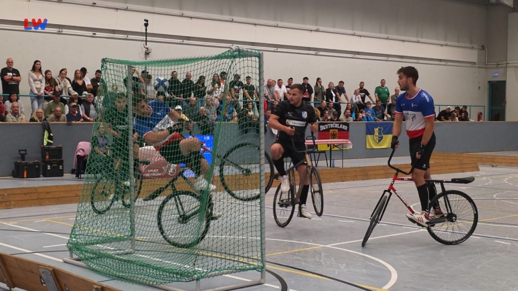 Großkoschen: Volle Halle, harte Kämpfe beim Radball WeltCup
